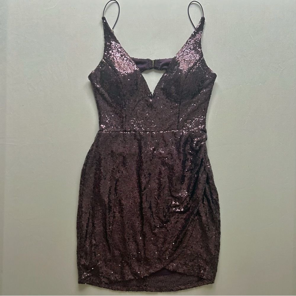 B Darlin Deep Purple Sequin Mini Dress V Neck Padded Cups Spaghetti Strap 15/16